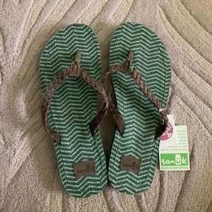 Sanuk flip flops